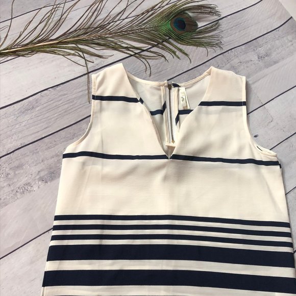 Truth NYC Blue and White Top, Size M - Picture 3 of 6